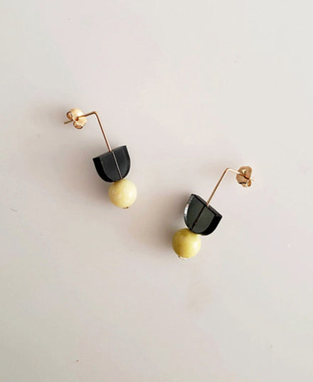 Very Tiny Earrings, Black